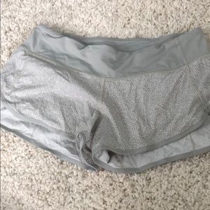 lululemon greg flowered speed up short